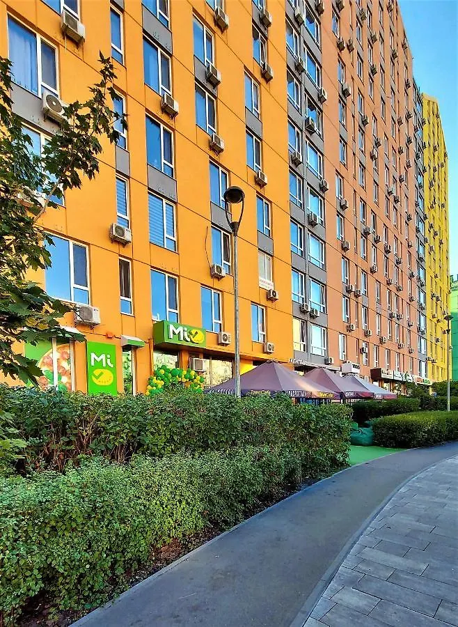 Смарт-Апартаменти На 1 Поверсі Kyiv